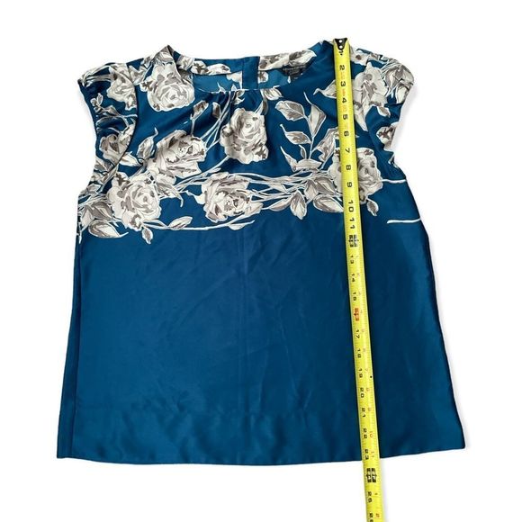 Banana Republic blouse size Medium petite - Picture 4 of 7